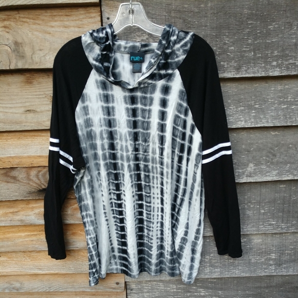 Rue+ 21 Tops - SOLD!! Rue + 21 Tye Dyed Long Sleeve Top Plus Size 2X Black/White